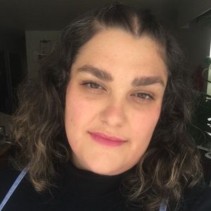 Meet your Posher, Leigh